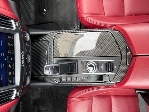 Used 2019 Maserati Levante GTS image 36