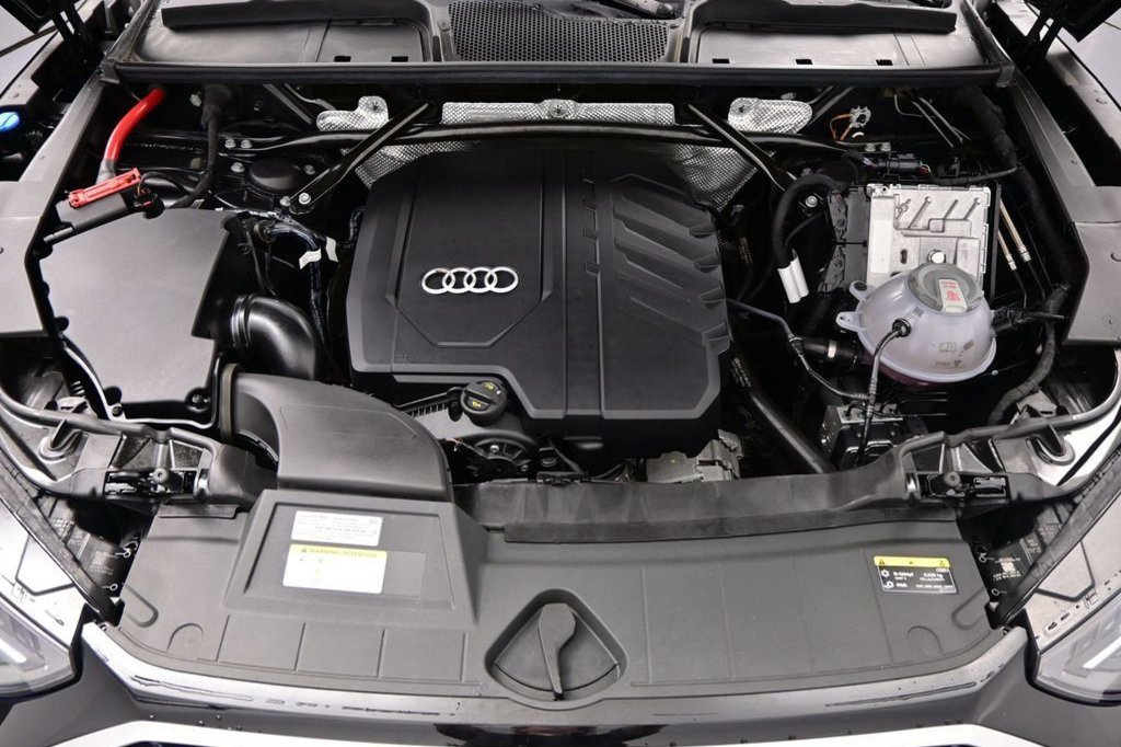 Used 2024 Audi Q5 2.0T Premium w/ Convenience Package AWD/4WD image 46