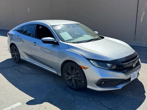 Used 2019 Honda Civic Sport image 2