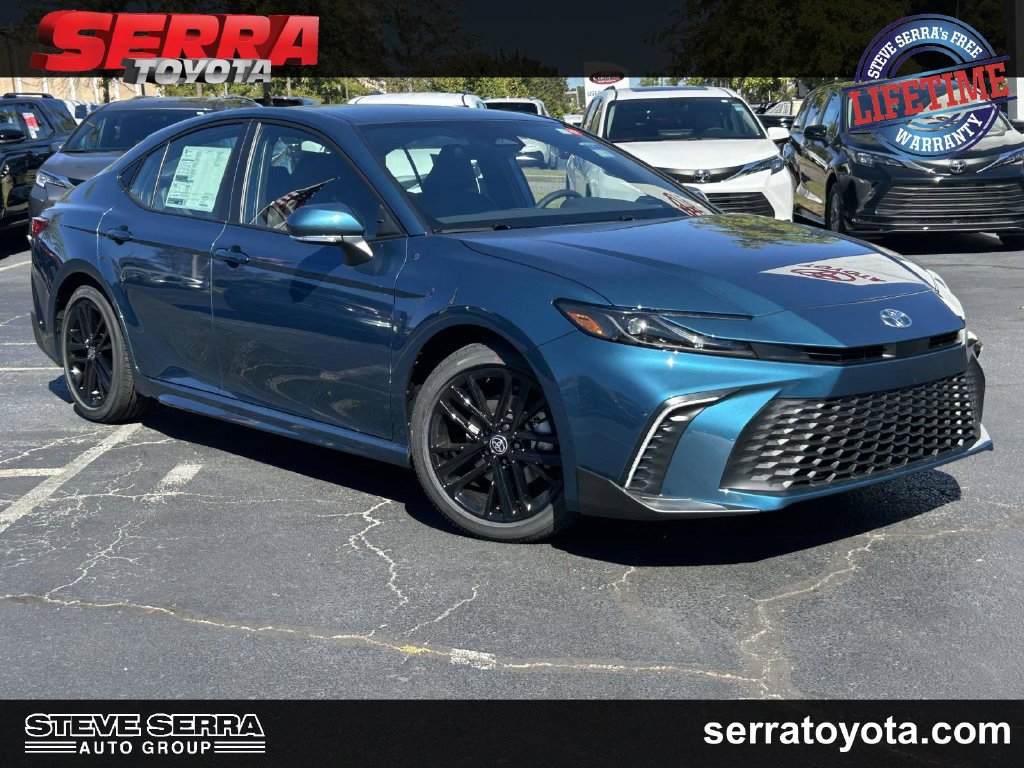 New 2026 Toyota Camry SE FWD image 1