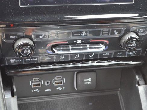 New 2025 Jeep Grand Cherokee L Laredo w/ Luxury Tech Group I image 27