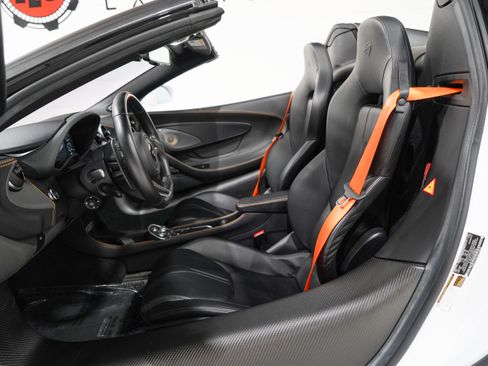 Used 2020 McLaren 600LT Spider RWD image 10