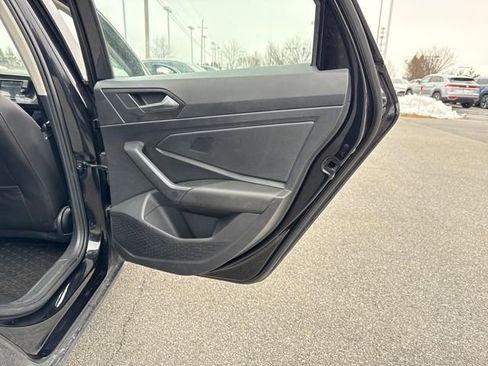 Used 2021 Volkswagen Jetta SE image 16