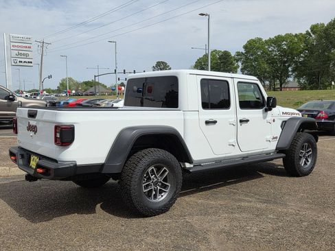 New 2026 Jeep Gladiator Mojave AWD/4WD image 3