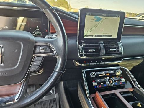Used 2021 Lincoln Navigator Reserve w/ Luxury Package image 26