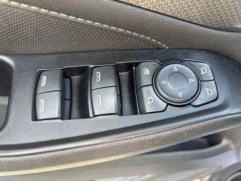 Used 2023 Chevrolet Traverse Premier AWD/4WD image 18