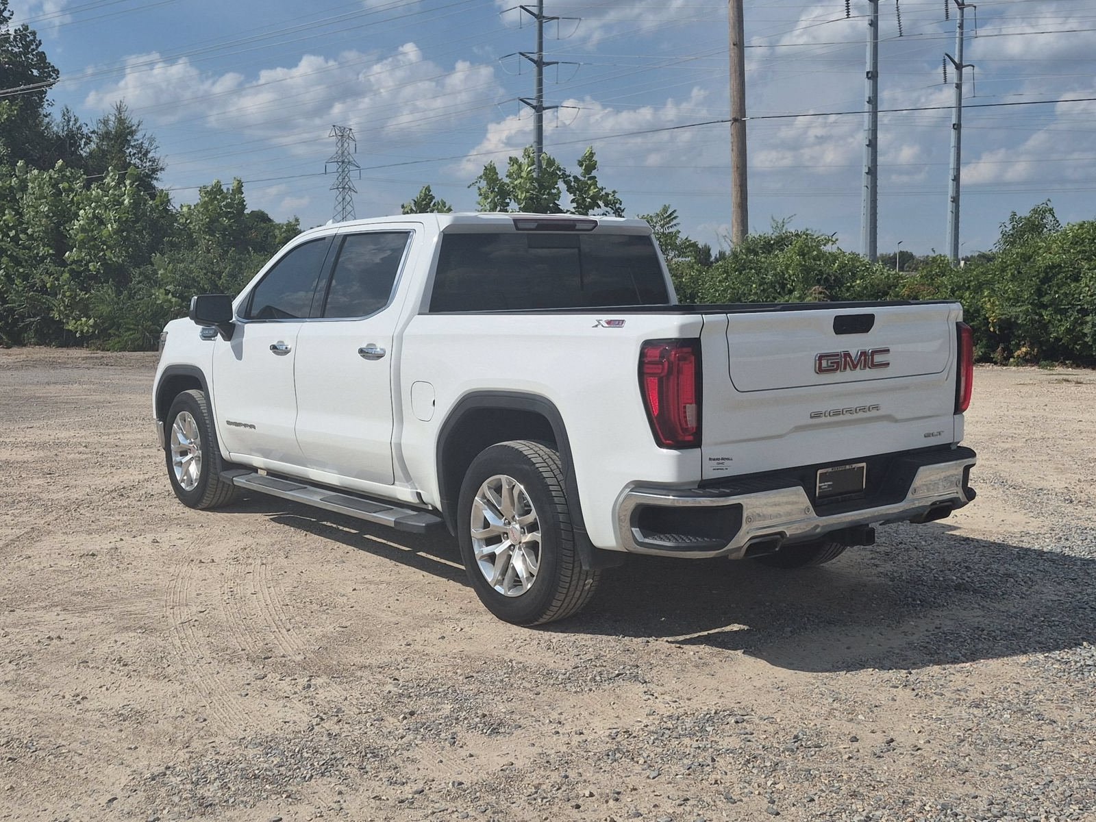 Used 2020 GMC Sierra 1500 SLT w/ SLT Premium Plus Package AWD/4WD image 3