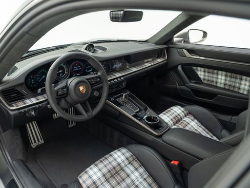 Certified 2025 Porsche 911 Turbo S image 4