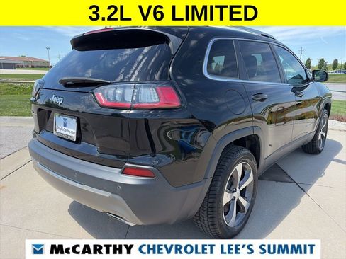Used 2019 Jeep Cherokee Limited AWD/4WD image 16
