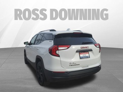 Used 2023 GMC Terrain SLE w/ Driver Convenience Package image 6