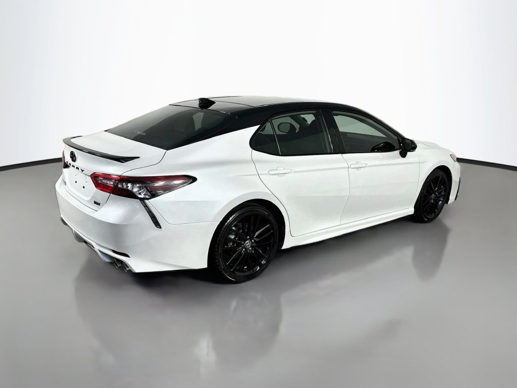 Used 2023 Toyota Camry XSE FWD image 7