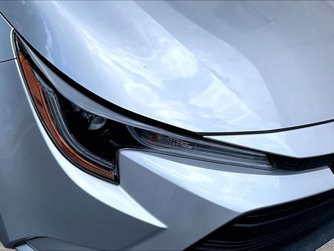 Certified 2025 Toyota Corolla LE FWD image 28
