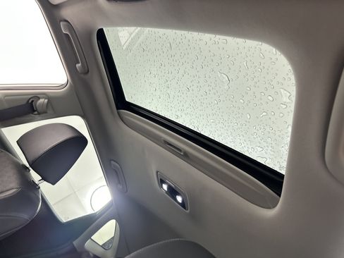 Certified 2023 Kia Seltos SX w/ SX Sunroof Package image 16