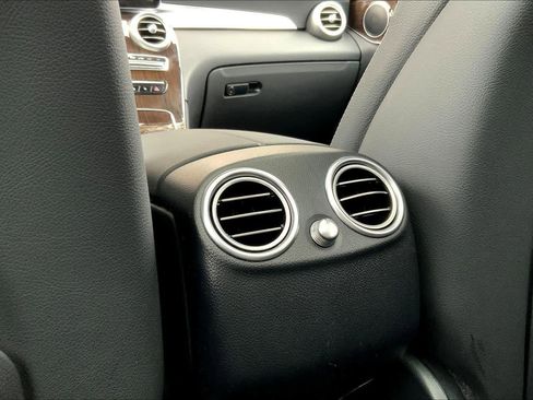 Used 2020 Mercedes-Benz GLC 300 4MATIC image 35