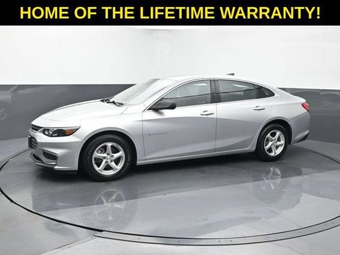 Used 2018 Chevrolet Malibu LS FWD image 3