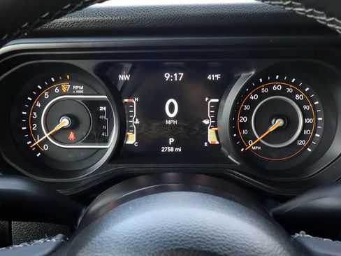 Used 2025 Jeep Gladiator Willys image 36