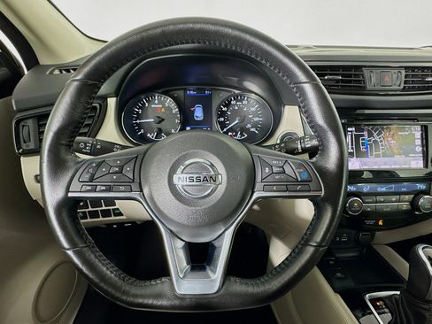 Used 2019 Nissan Rogue Sport SL w/ Premium Package image 11