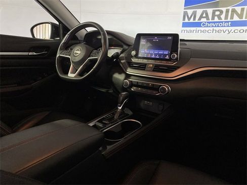 Used 2024 Nissan Altima 2.5 SR image 25