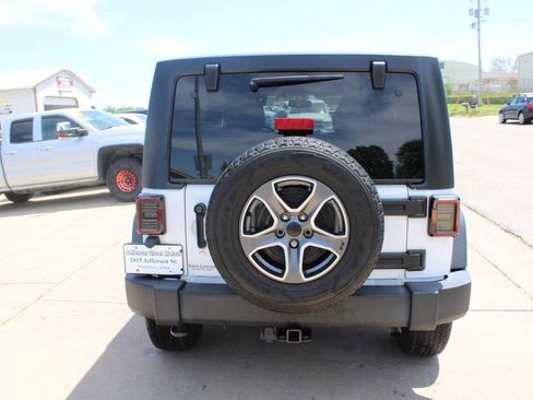 Used 2017 Jeep Wrangler Unlimited Sport w/ Quick Order Package 23S AWD/4WD image 7
