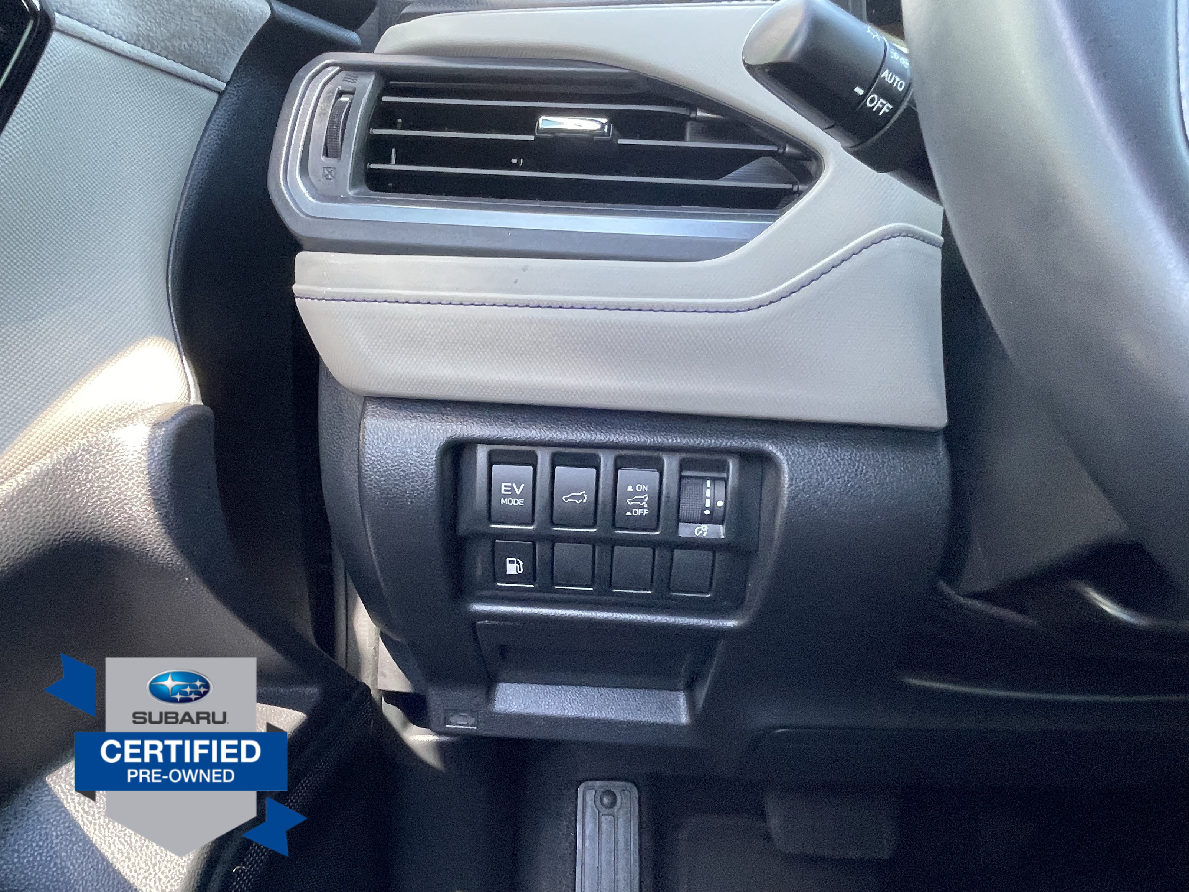 Used 2025 Subaru Forester Limited AWD/4WD image 27