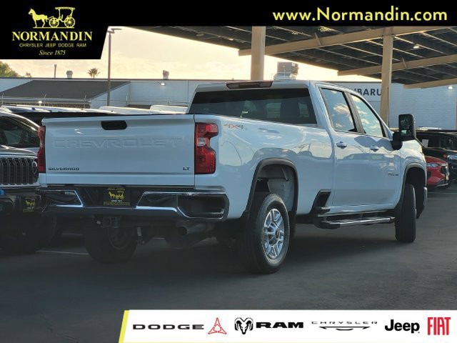 Used 2025 Chevrolet Silverado 2500 LT w/ Convenience Package AWD/4WD image 3