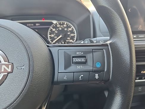 Used 2023 Nissan Rogue SV AWD/4WD image 40
