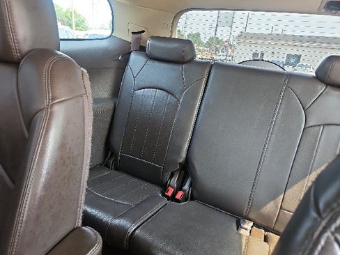 Used 2014 Buick Enclave Leather FWD image 9