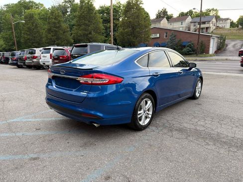 Used 2018 Ford Fusion SE w/ Fusion SE Technology Package FWD image 5