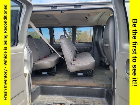 Used 2010 Chevrolet Express 2500 LT w/ LT Preferred Equipment Group RWD image 22