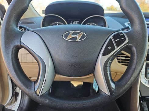Used 2011 Hyundai Elantra GLS image 19