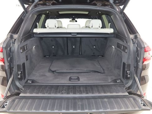 Used 2021 BMW X5 xDrive40i w/ Convenience Package AWD/4WD image 47