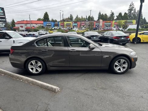 Used 2012 BMW 528i xDrive Sedan AWD/4WD image 8