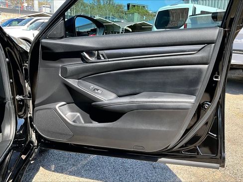 Used 2022 Honda Accord Sport image 23