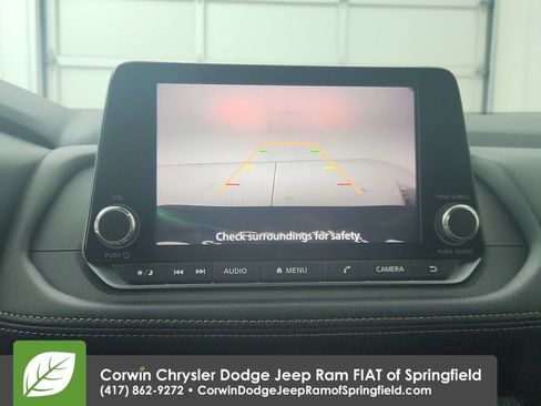 Used 2024 Nissan Rogue SV FWD image 24