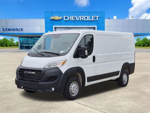 Used 2025 RAM ProMaster 2500 w/ Convenience Group FWD image 2