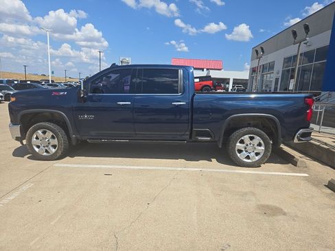 Used 2020 Chevrolet Silverado 2500 LTZ w/ LTZ Texas Edition AWD/4WD image 10
