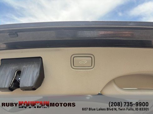 Used 2020 Kia Sedona SX FWD image 30
