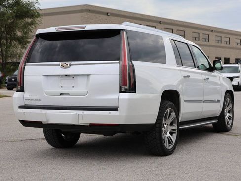 Used 2016 Cadillac Escalade ESV Premium AWD/4WD image 9