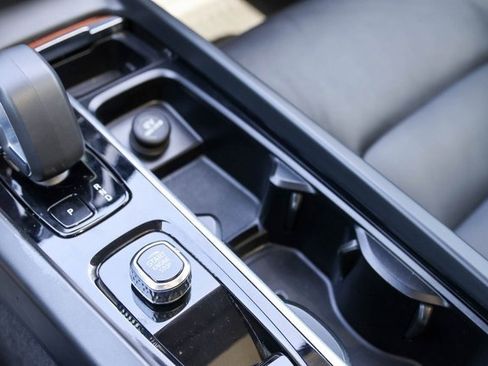 Used 2023 Volvo XC60 B5 Plus w/ Climate Package image 27