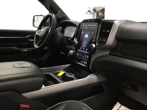 Used 2023 RAM 1500 Laramie AWD/4WD image 22