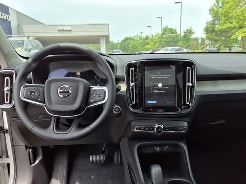 New 2025 Volvo XC40 B5 Core w/ Climate Package image 13