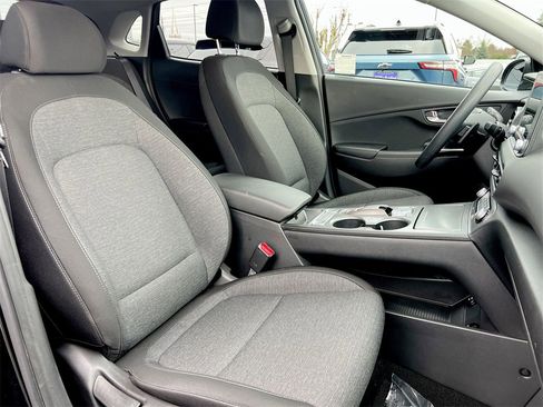 Used 2023 Hyundai Kona SE image 22