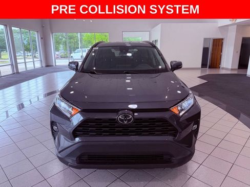 Used 2021 Toyota RAV4 XLE FWD image 2