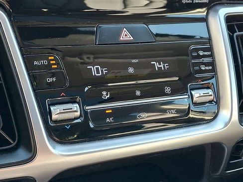 Certified 2022 Kia Sorento X-Line EX image 19