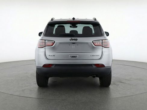 Used 2025 Jeep Compass Trailhawk image 7