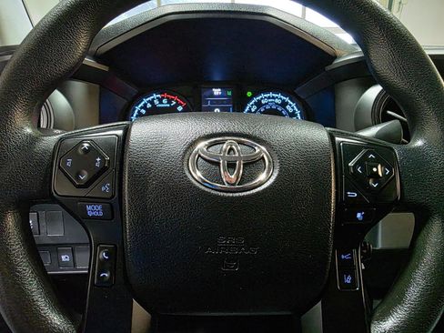 Used 2020 Toyota Tacoma SR image 28