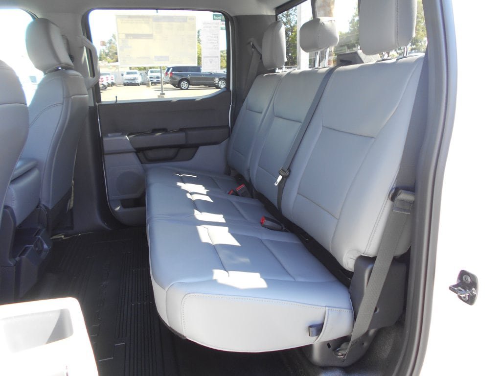 New 2026 Ford F350 XL w/ XL Chrome Package AWD/4WD image 9