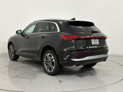 Certified 2025 Audi Q5 Premium w/ Convenience Package AWD/4WD image 3