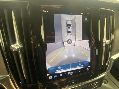 Certified 2025 Volvo S90 B6 Plus image 25