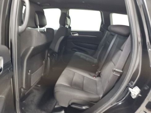 Used 2021 Jeep Grand Cherokee Laredo AWD/4WD image 18